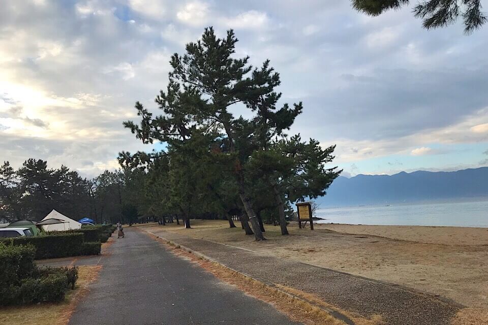 滋賀県】湖畔の高規格キャンプ場ならここ！ 〜マイアミ浜オートキャンプ場〜 | キャンプ・アウトドアのTAKIBI（タキビ）