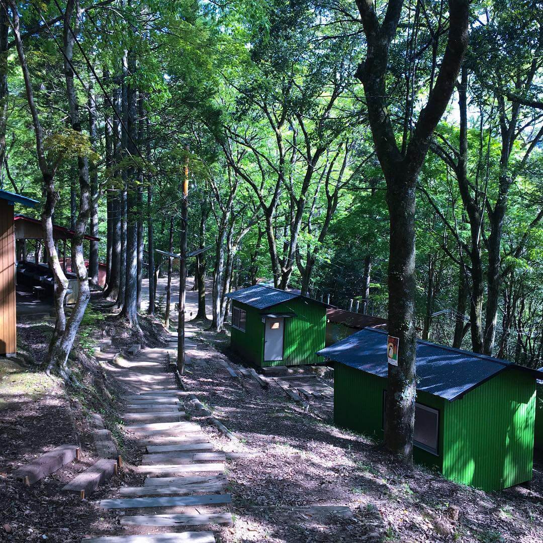 奥養老バンガロー村