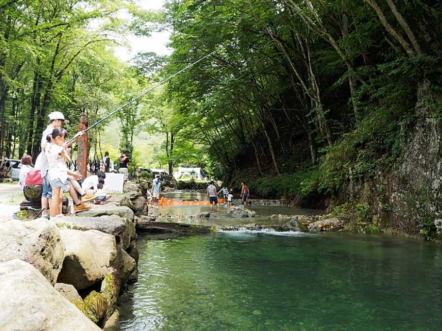 栃木ナラ入沢渓流釣りキャンプ場