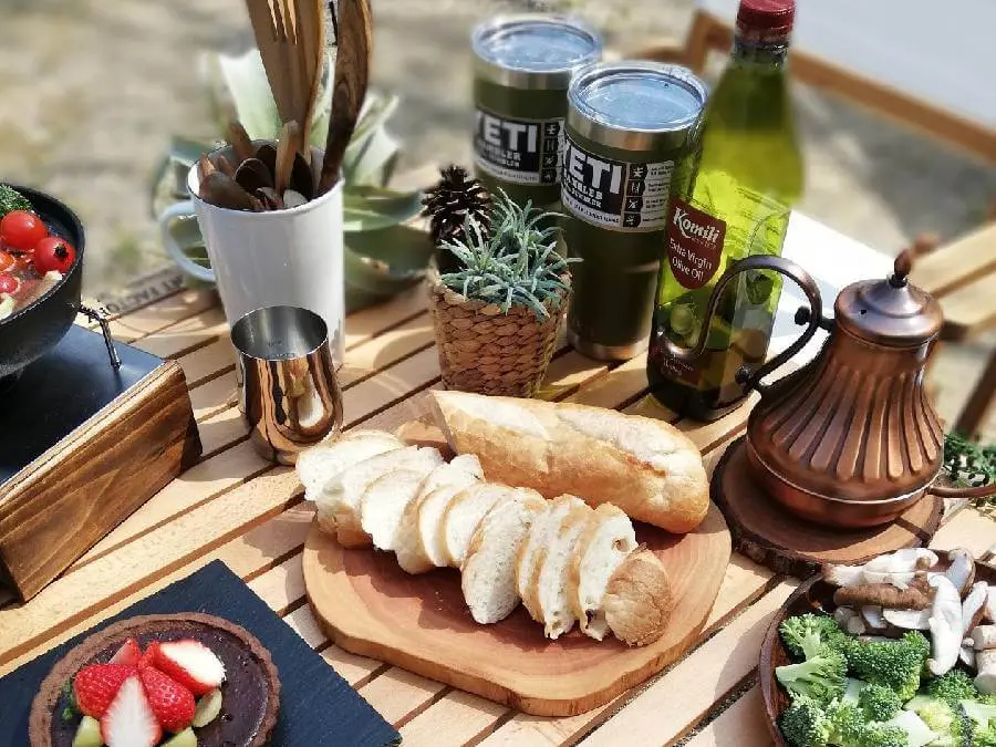 簡単インスタ映えメニュー カマンベールアヒージョ ーそとごはんー キャンプ アウトドアのtakibi タキビ