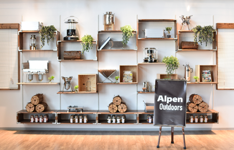 Alpen Outdoors　フラッグシップストア柏店2階エントランス