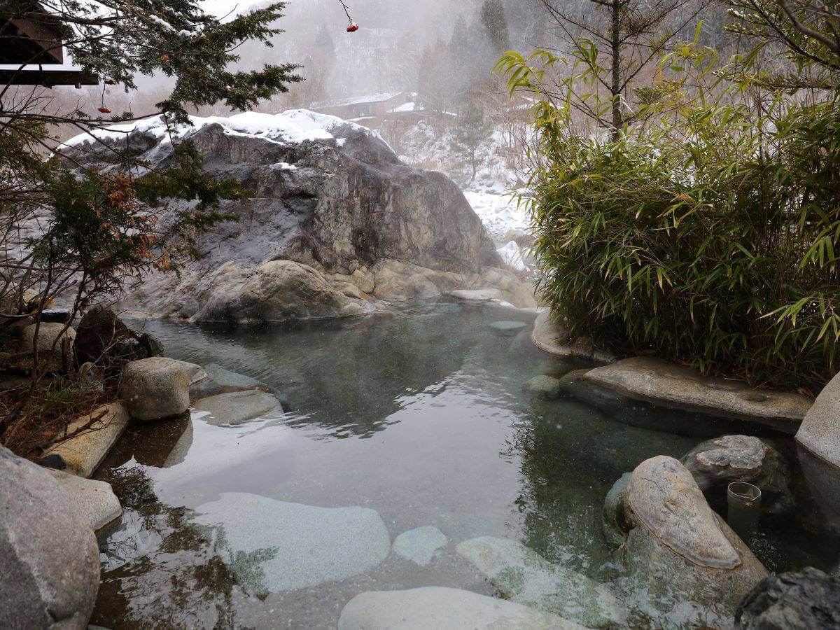 群馬県の温泉が併設されているおすすめキャンプ場4選 秘湯巡り指南も Takibi タキビ キャンプ アウトドアの総合情報サイト