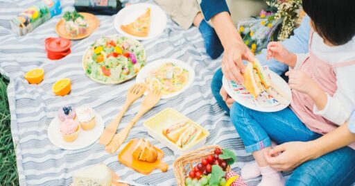 厚手でコンパクトなレジャーシートおすすめ16選!