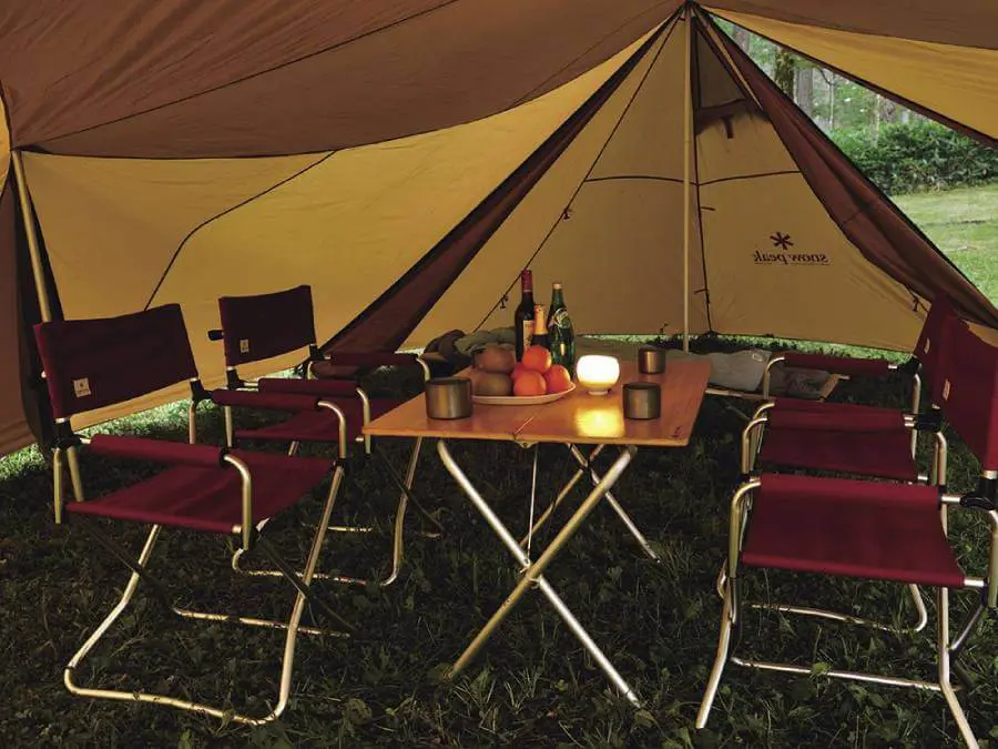 スノーピークのおすすめテーブル7選！美しいデザインでキャンプ場の