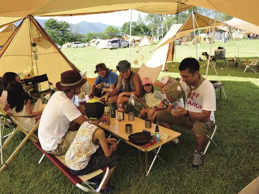 スノーピークのおすすめテーブル7選！美しいデザインでキャンプ場の