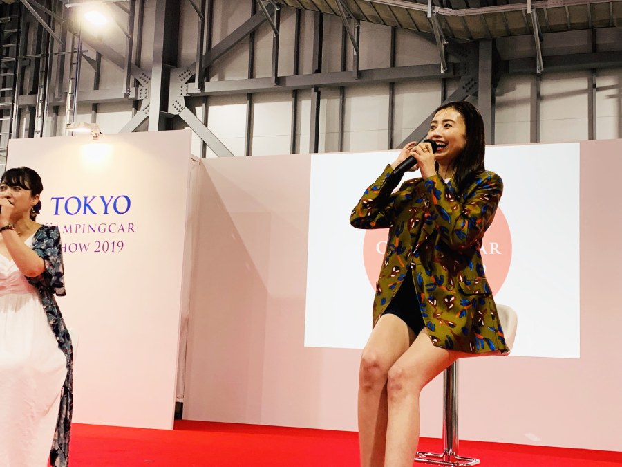 片瀬那奈さんトークショー　東京キャンピングカーショー2019