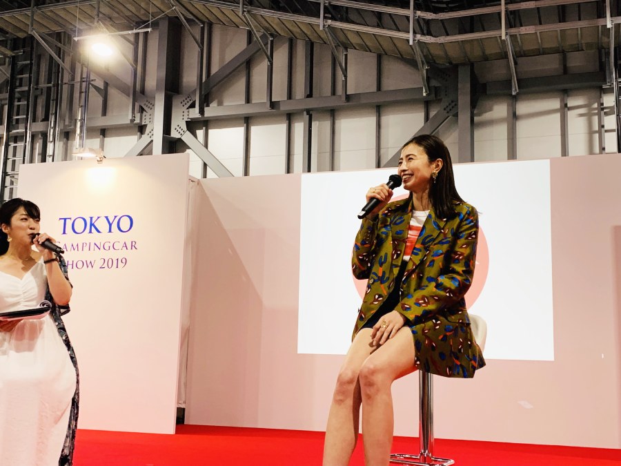 片瀬那奈さんトークショー　東京キャンピングカーショー2019