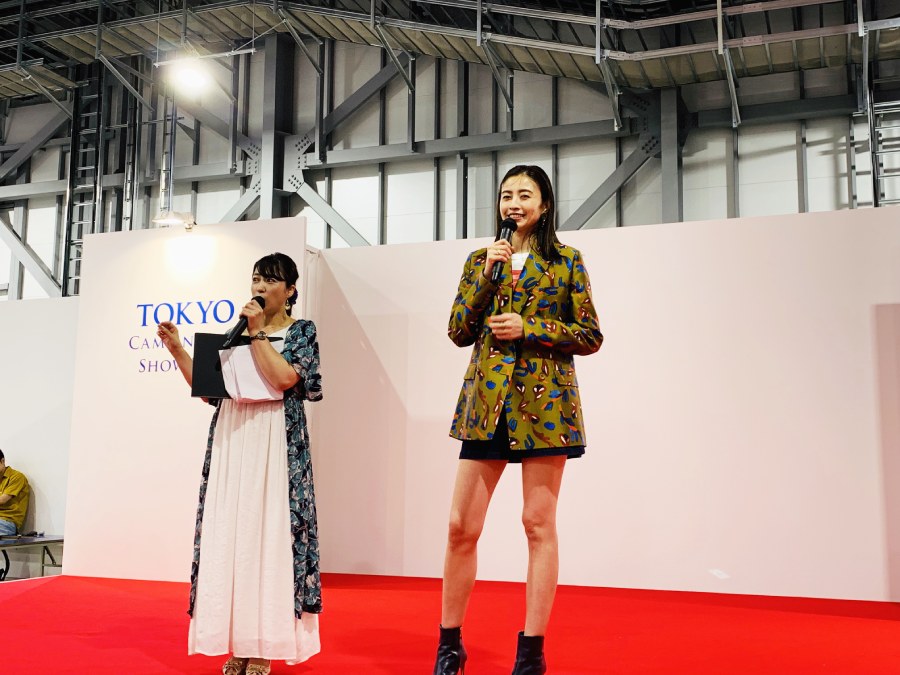 片瀬那奈さんトークショー　東京キャンピングカーショー2019