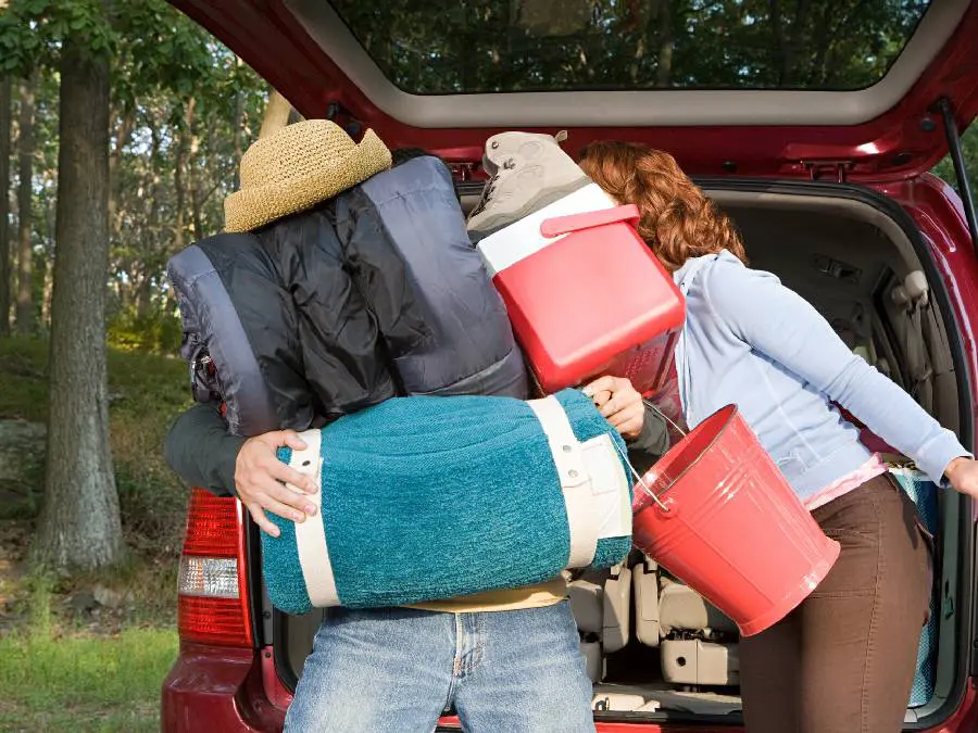 必要最低限の道具で乗り切れ サバイバルキャンプに必要な道具とは キャンプ アウトドアのtakibi タキビ