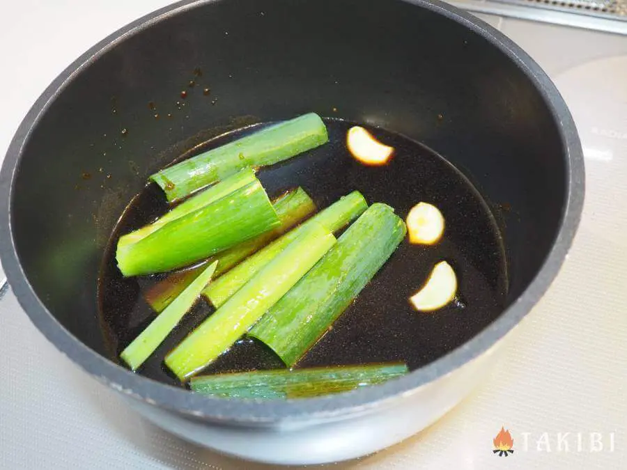 ダッチオーブンで作る本格チャーシューでアレンジ料理 そとごはん キャンプ アウトドアのtakibi タキビ ダッチオーブンで作る本格チャーシューでアレンジ料理 そとごはん キャンプ アウトドアのtakibi タキビ