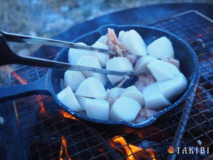 里芋　ベーコン　スキレット