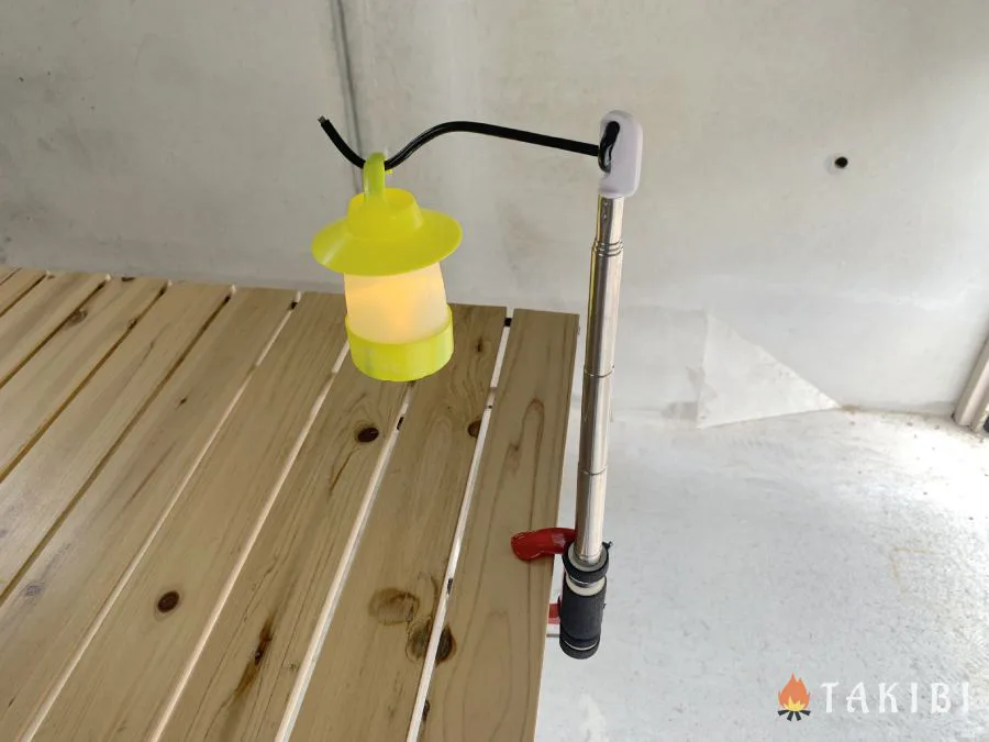 100均diy 自撮り棒で作るランタンスタンドが想像以上に使える キャンプ アウトドアのtakibi タキビ 100均diy 自撮り棒で作るランタンスタンドが想像以上に使える キャンプ アウトドアのtakibi タキビ