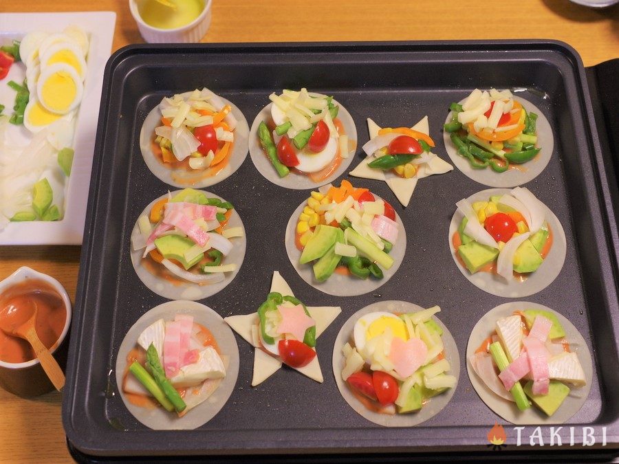 ホットプレートでお手軽に♪餃子の皮ピザ－そとごはん－