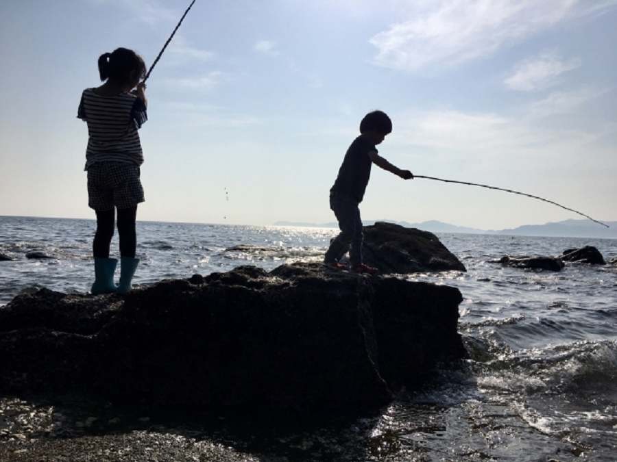 夏キャンプに海釣りを楽しんでみたい 