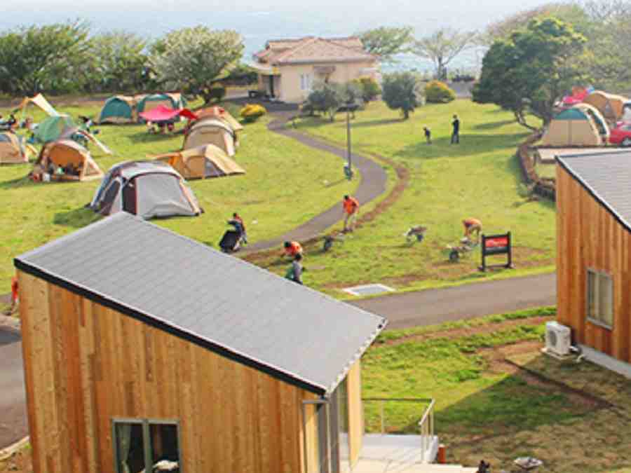 4.長井海の手公園 ソレイユの丘オートキャンプ場（神奈川県）