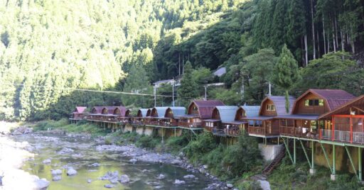 関西地方|コテージがあるおしゃれなキャンプ場