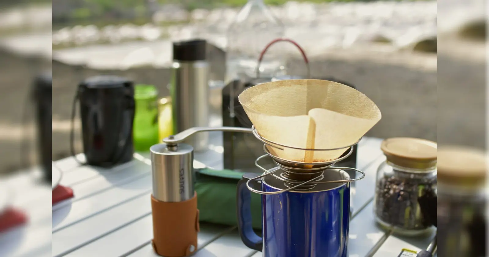 キャンプで「至高のコーヒー」を目指す！おすすめの淹れ方＆アイテム | キャンプ・アウトドアのTAKIBI（タキビ）
