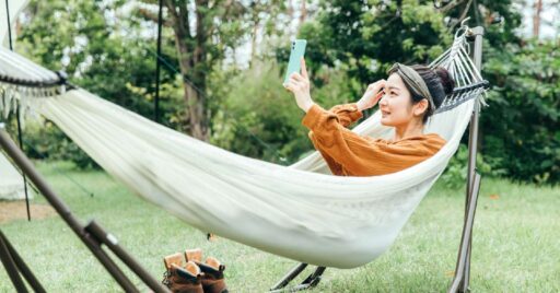 キャンプで映画鑑賞を楽しもう!必要なもの&おすすめアイテム7選