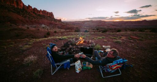 キャンプで重宝するローチェア!おすすめアイテム10選をご紹介!