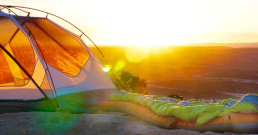 キャンプで寝心地を求めるなら「エアーベッド」がおすすめ!