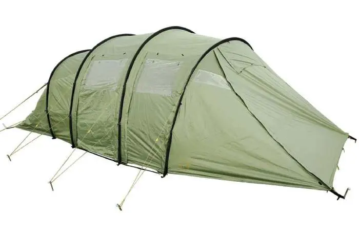DOD(ディーオーディー)「カマボコテント」がキャンプ場で大人気