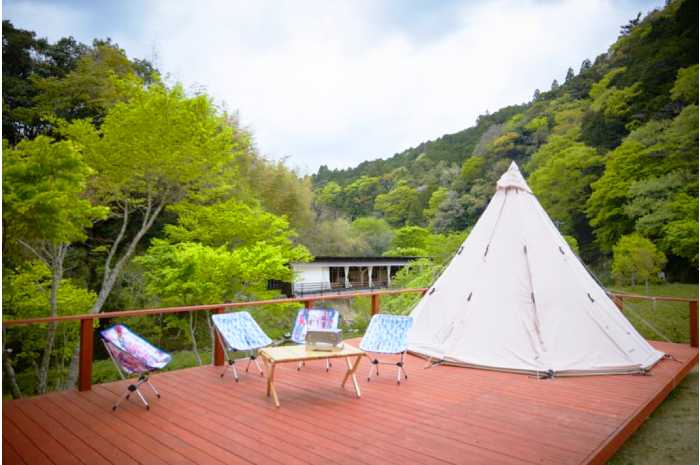 REWILD RIVER SIDE GLAMPING HILL