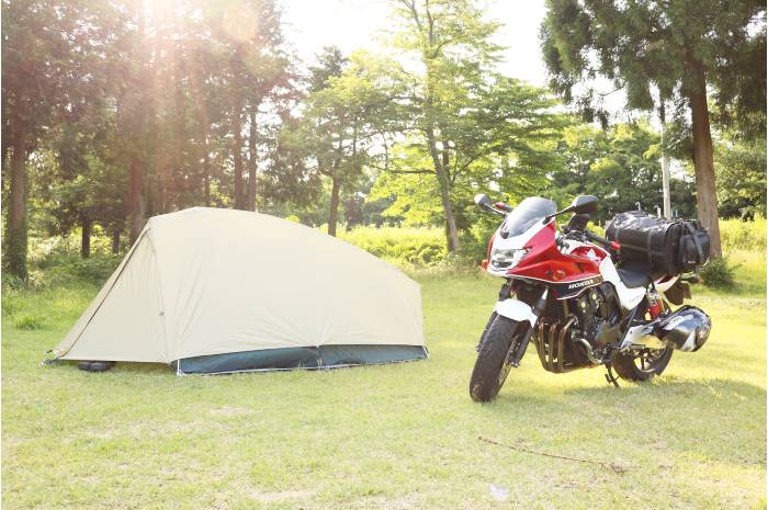 登山やツーリングにも持っていきやすい