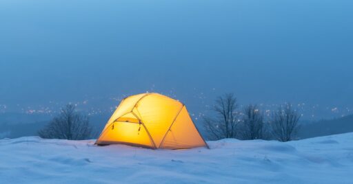 冬キャンが人気!?最新アンケート結果から見る冬キャンプの魅力