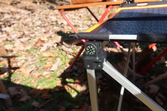 Newieソーラーテーブルは発電、耐熱、防水機能付き！｜TAKIBI（タキビ