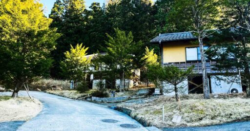 【山梨県】和みの里キャンプ場&一位の宿|和風コテージがコスパ最強かつ快適!団体におすすめ