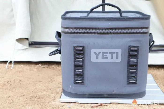 人気急上昇 YETI Hopper Flip Portable Cooler Fog Gray Tahoe Blue