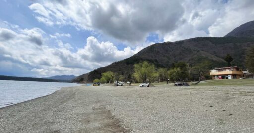 【山梨県】西湖自由キャンプ場|大自然に囲まれて湖畔キャンプ!