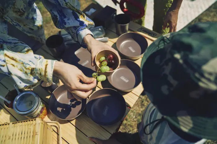 Coleman】オーガニックなアウトドア食器を発売！｜TAKIBI