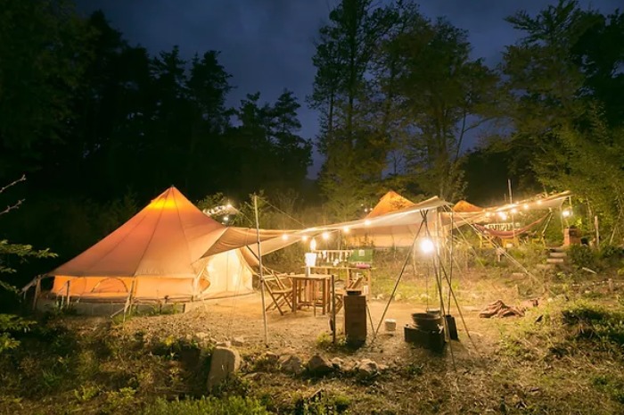 FLORA Campsite in the Natural Garden