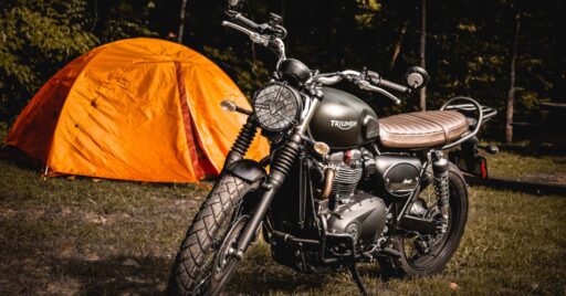 ツーリングテントの選び方&おすすめアイテム!バイクでキャンプを楽しもう