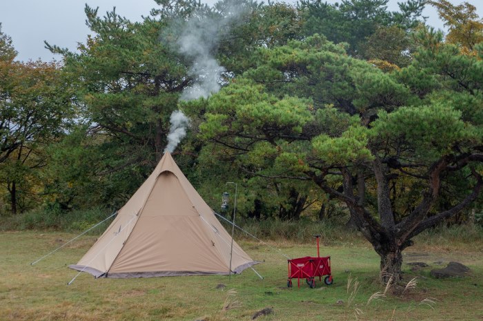 薪ストーブが使えるテントで冬も快適なキャンプ！選び方 