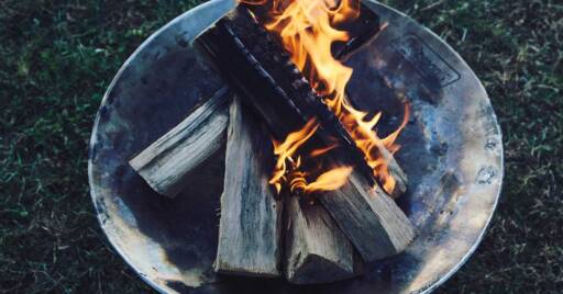 Coleman(コールマン)の焚き火台「ファイアーディスク」とは?焚き火やBBQなど幅広いシーンで活…