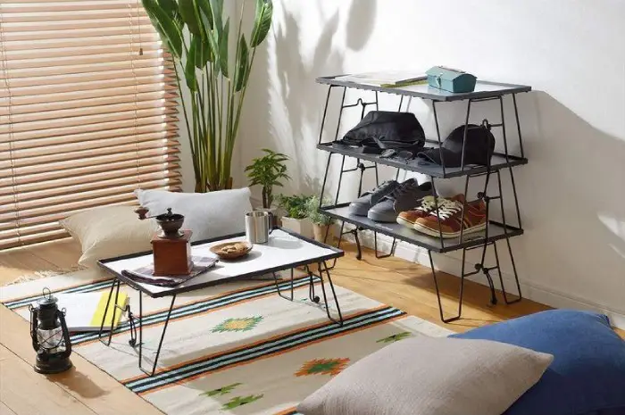 UNIFLAME（ユニフレーム）のフィールドラックはキャンプ時の収納に便利