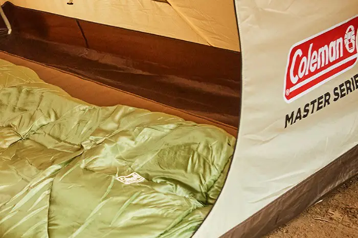 キャンプでの睡眠をサポート！コールマンのおすすめマット6選 | TAKIBI