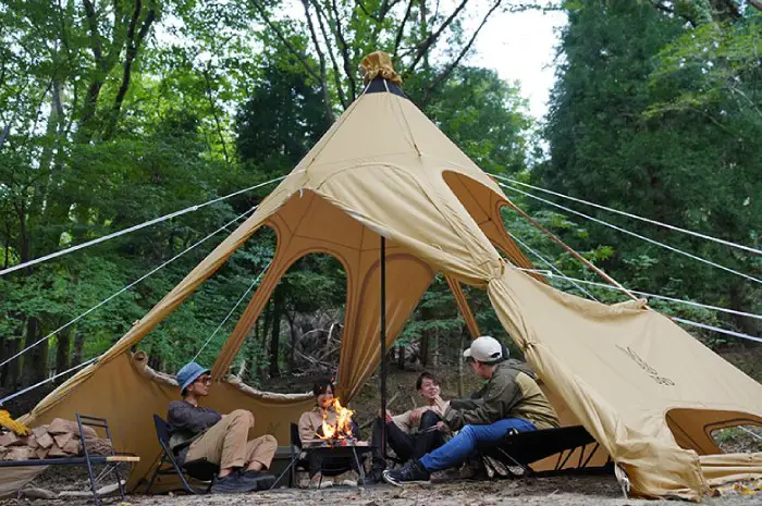 ゆとりのある広さが特徴！DOD「カマボコテント」の魅力を解説 | TAKIBI